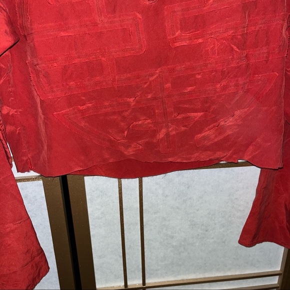 Vintage Yves Saint Laurent %100 silk top - Picture 3 of 9